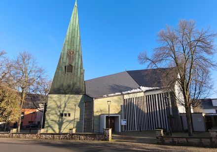 Außenansicht der Marienkirche in Lütmarsen aus den 70er Jahren